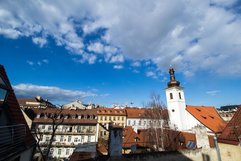 Ruterra Red Roofs View With Garage Apartment Praha Bagian luar foto