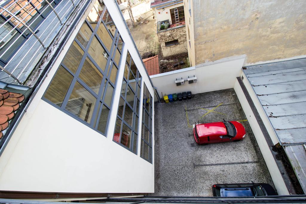 Ruterra Red Roofs View With Garage Apartment Praha Bagian luar foto